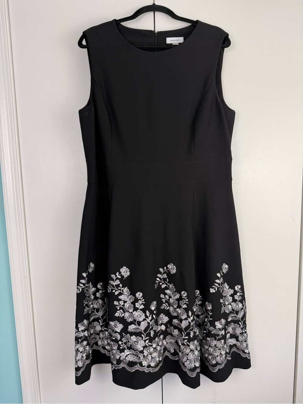 Calvin Klein Black Silver Embroidered A-Line Sleeveless Dress Size 16